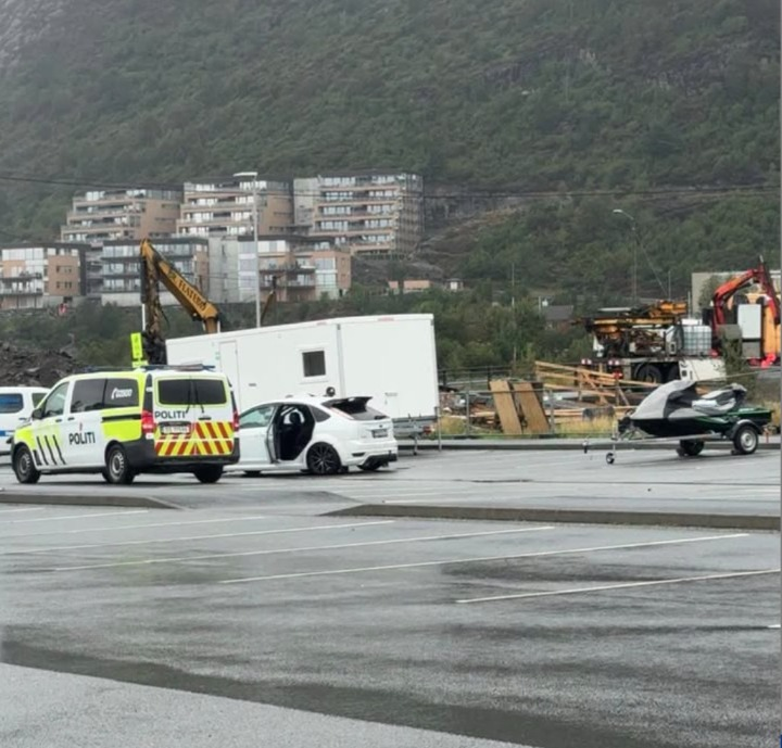 30-åring anmeldt for besittelse av narkotika og kviv. Hendelsen skjedde på Aksdal onsdag 3.september i forbindelse med et annet oppdag. Foto:Tipser